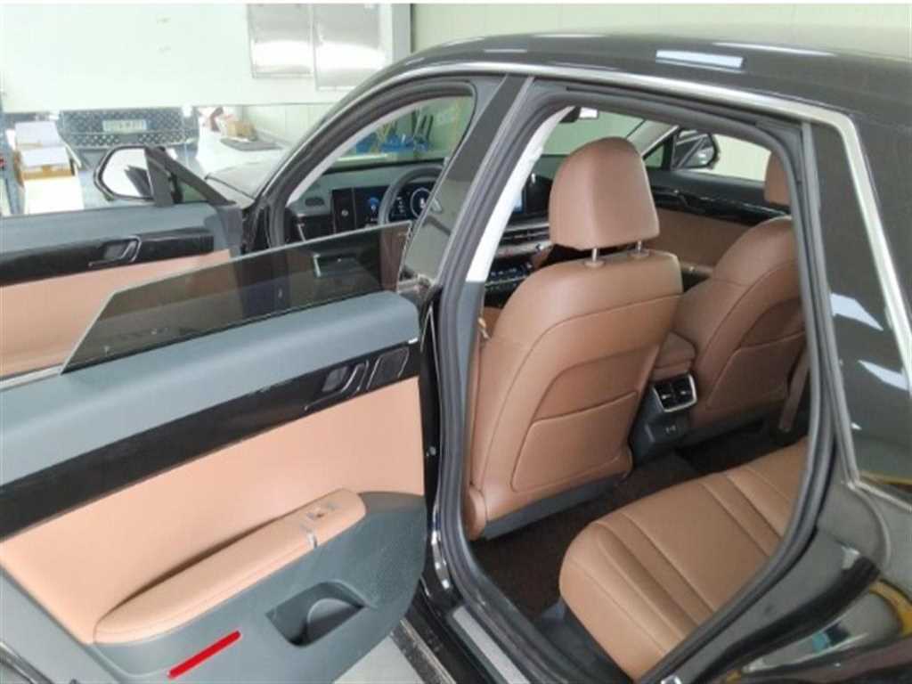 HYUNDAI Grandeur - Vista 11