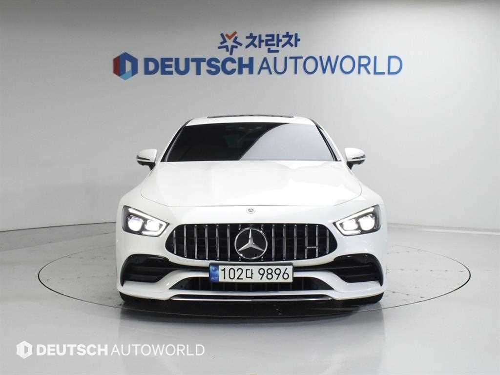 Mercedes Benz AMG GT - Vista 3