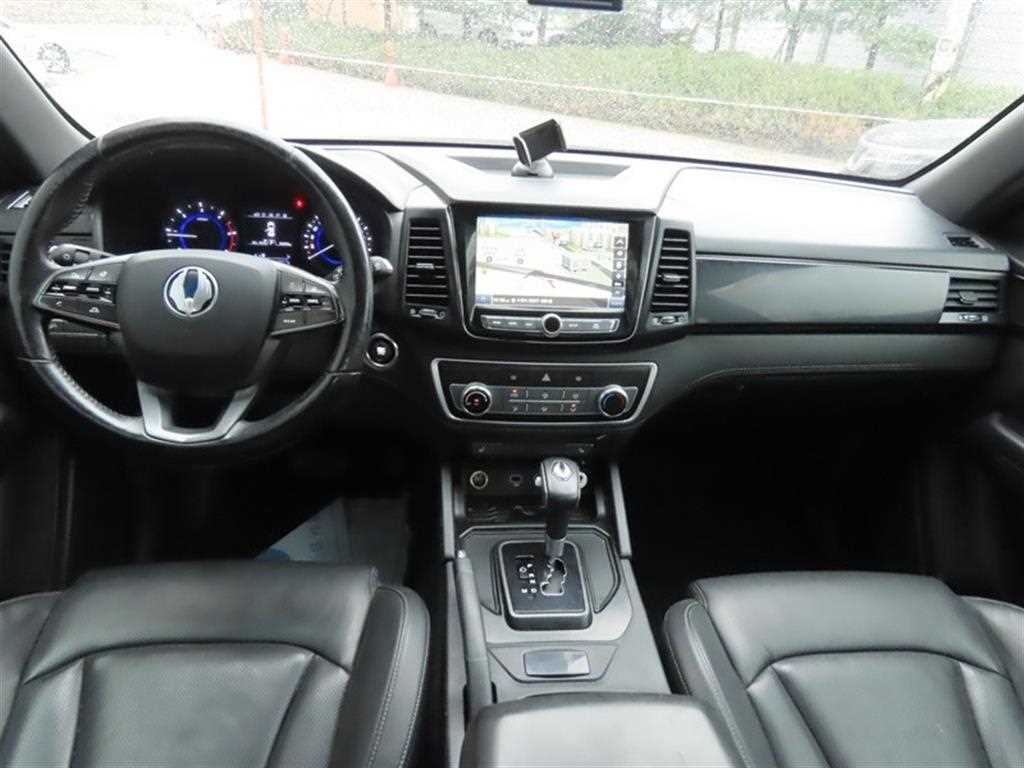 Ssangyong Rexton - Vista 9