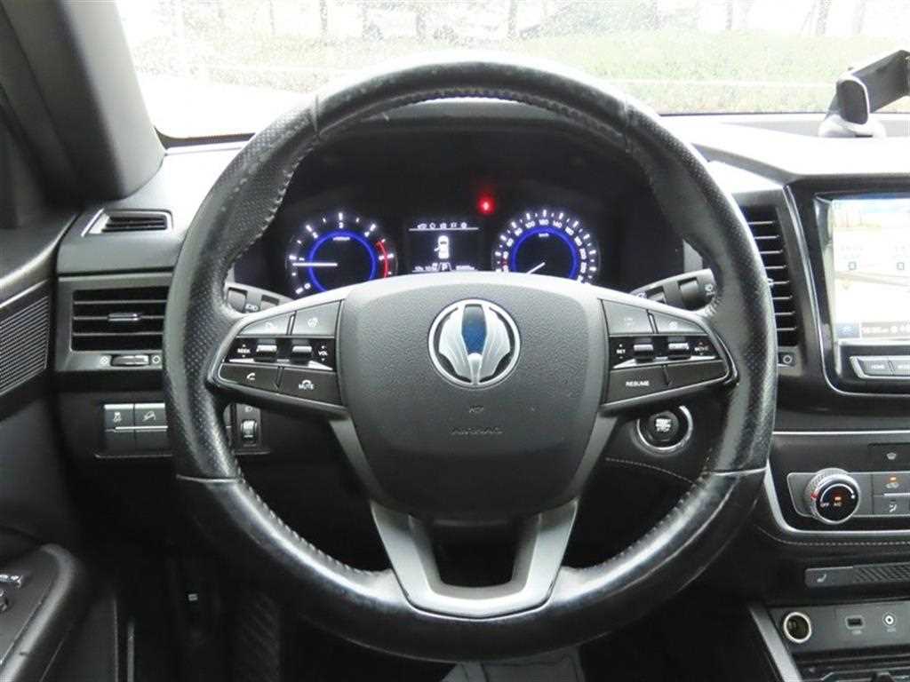 Ssangyong Rexton - Vista 10