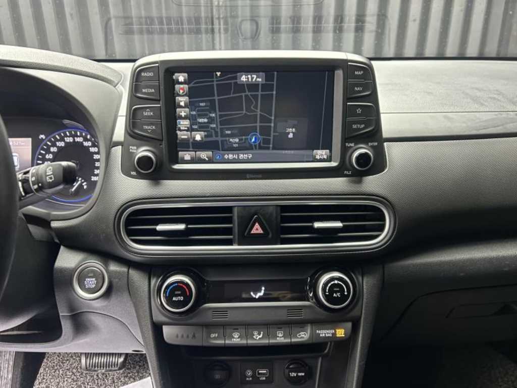 HYUNDAI Kona - Vista 11