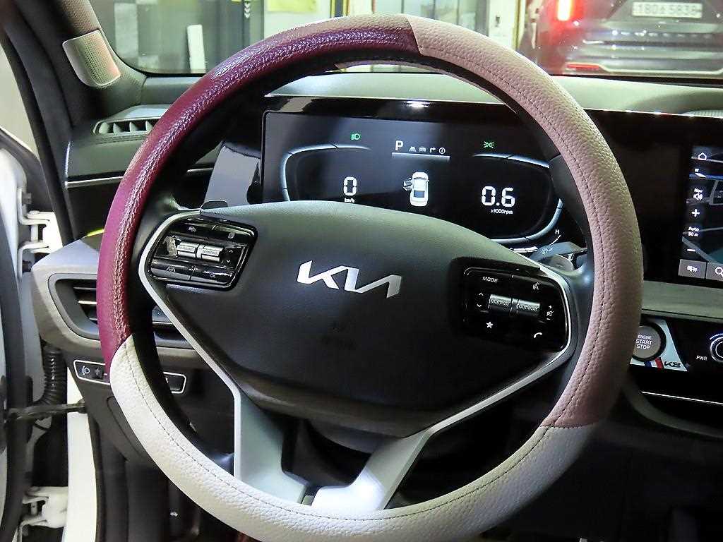 KIA K8 - Vista 8
