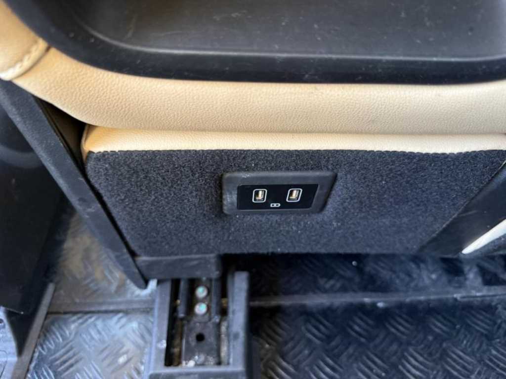 HYUNDAI Staria - Vista 9