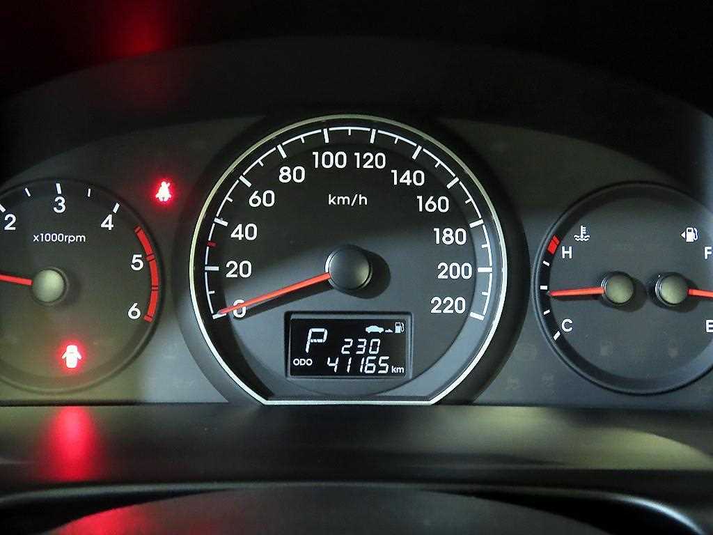 HYUNDAI Starex - Vista 12