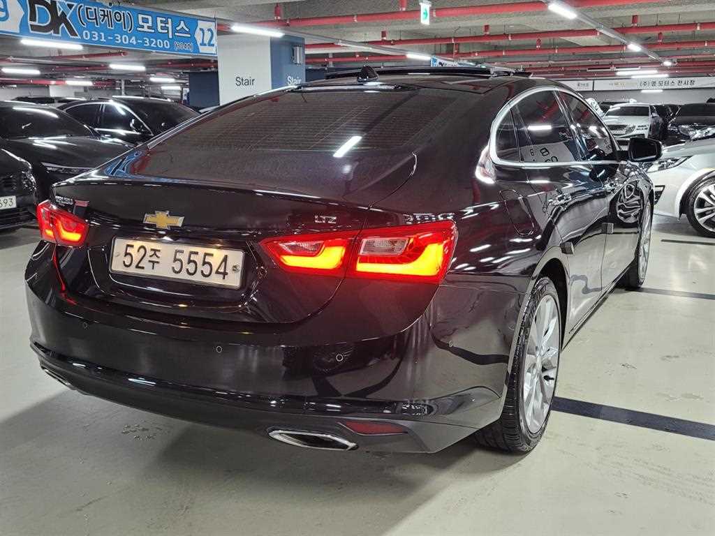 Chevrolet Malibu - Vista 3