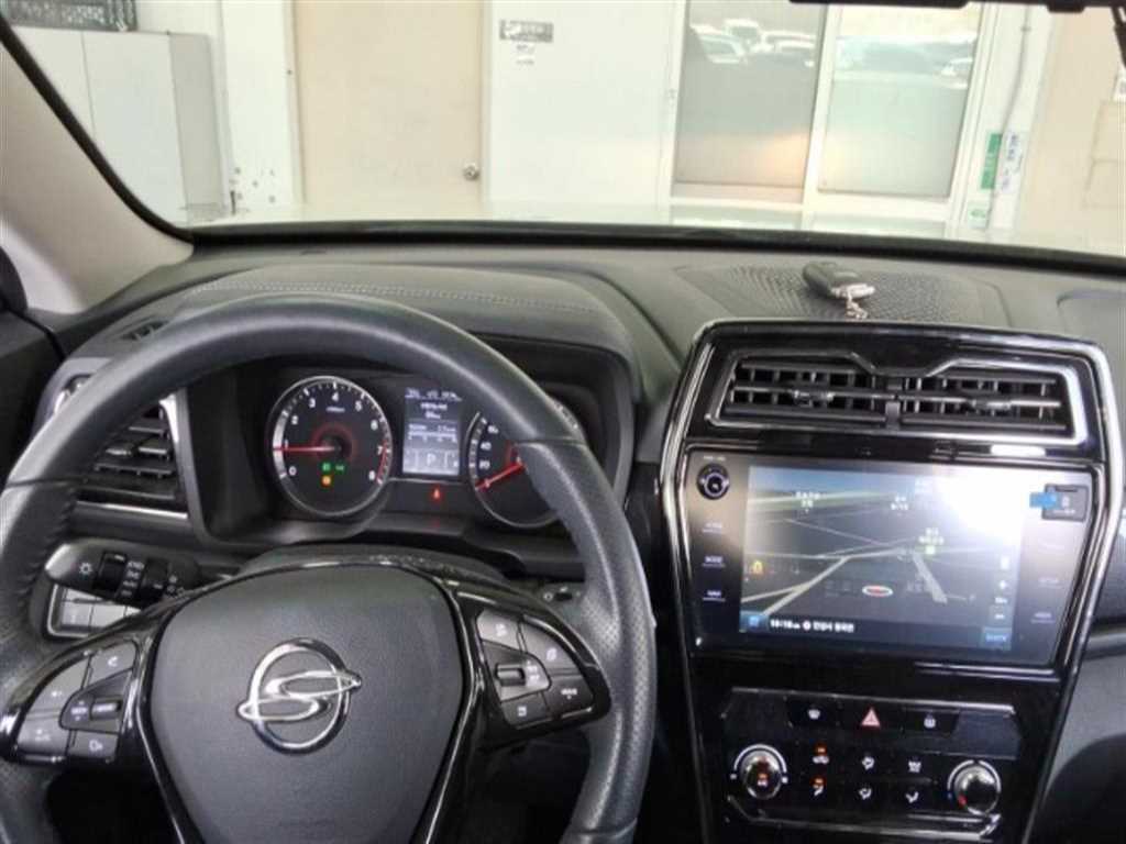 Ssangyong Tivoli - Vista 3