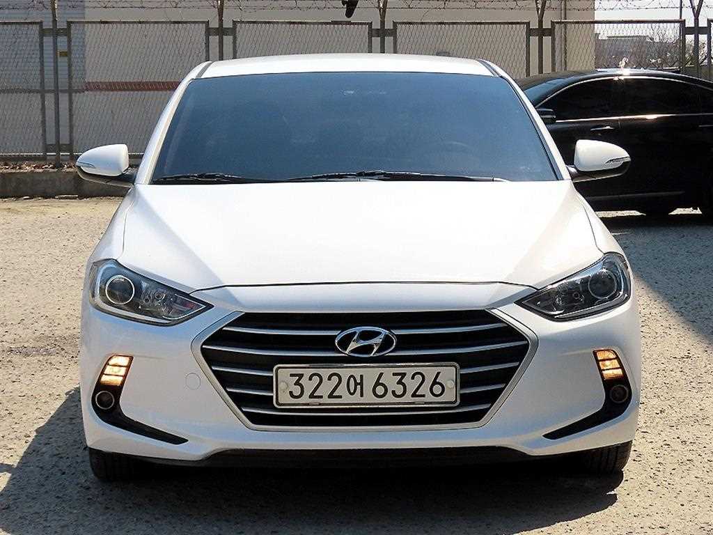 HYUNDAI Avante 2017 Blanco - Importación desde Corea - HF Imports Iquique - Foto 1