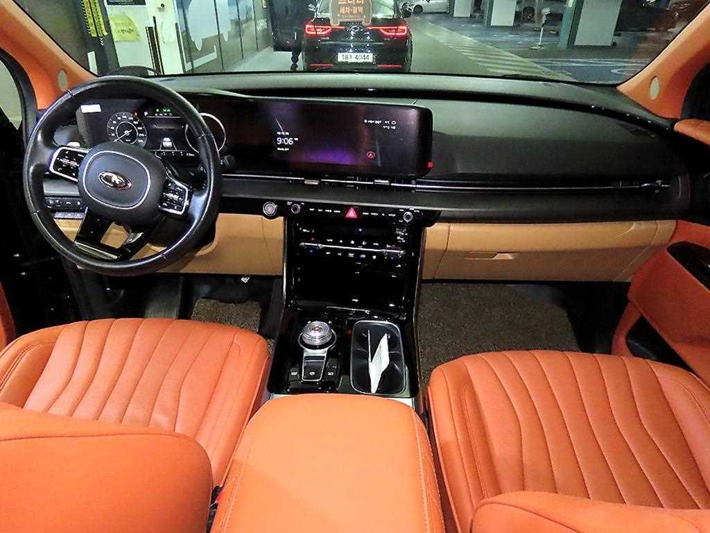 KIA Carnival - Vista 10