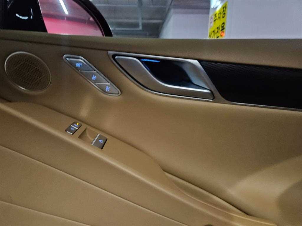 Genesis G80 2025 Negro - Importación desde Corea - HF Imports Iquique - Foto 18