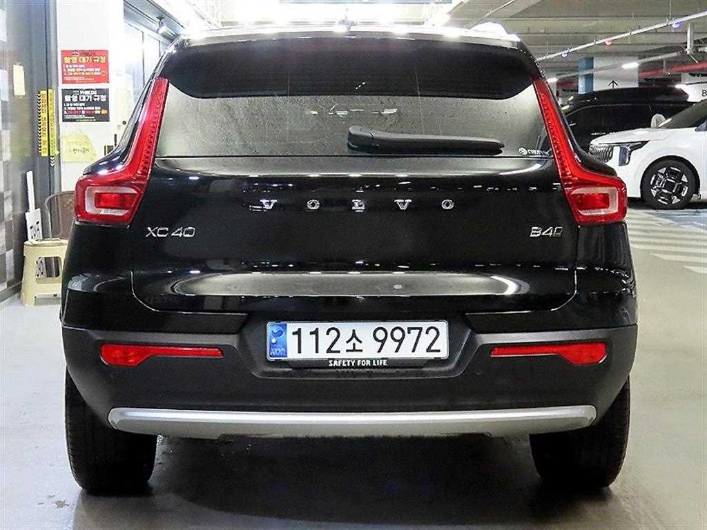 Volvo XC40 - Vista 5