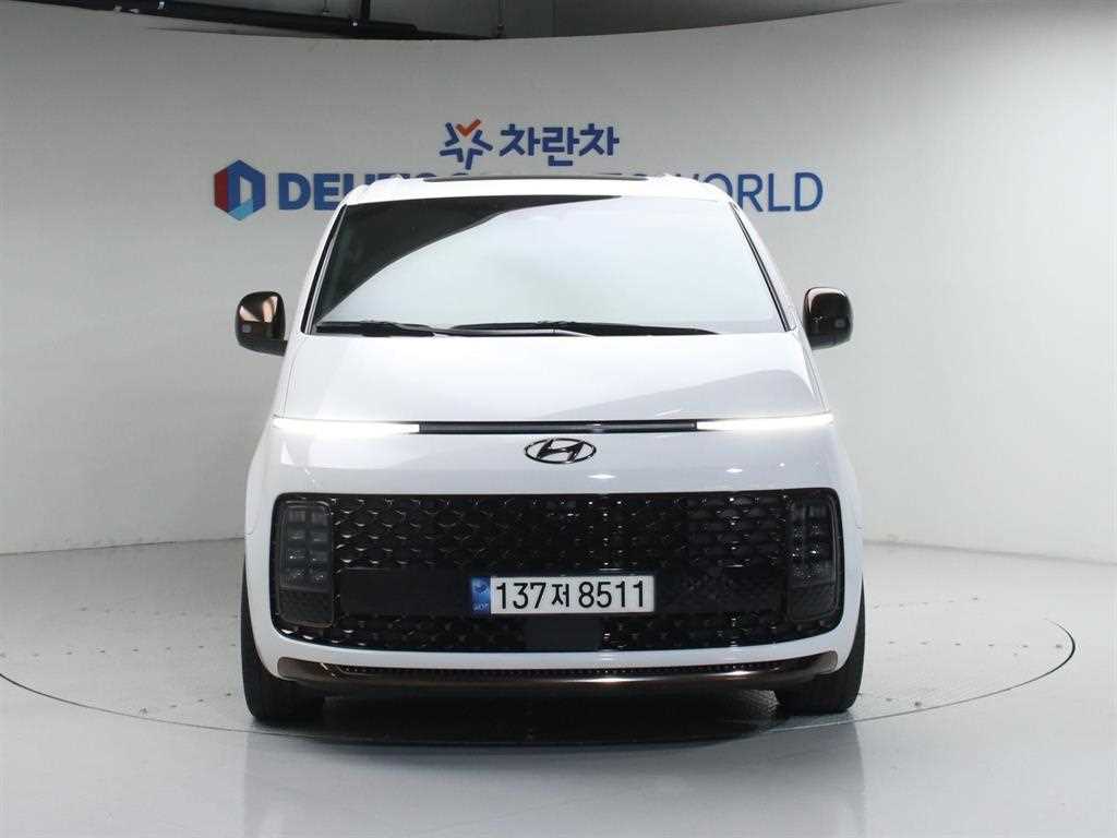 HYUNDAI Staria - Vista 3