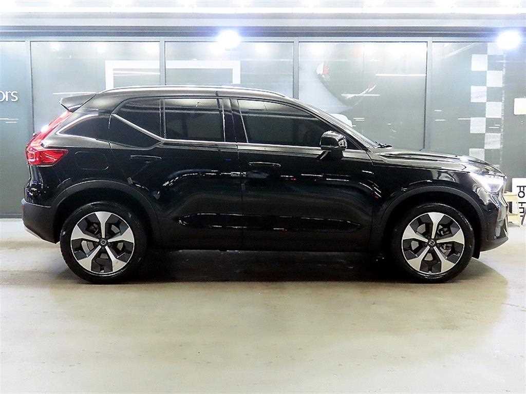 Volvo XC40 - Vista 3