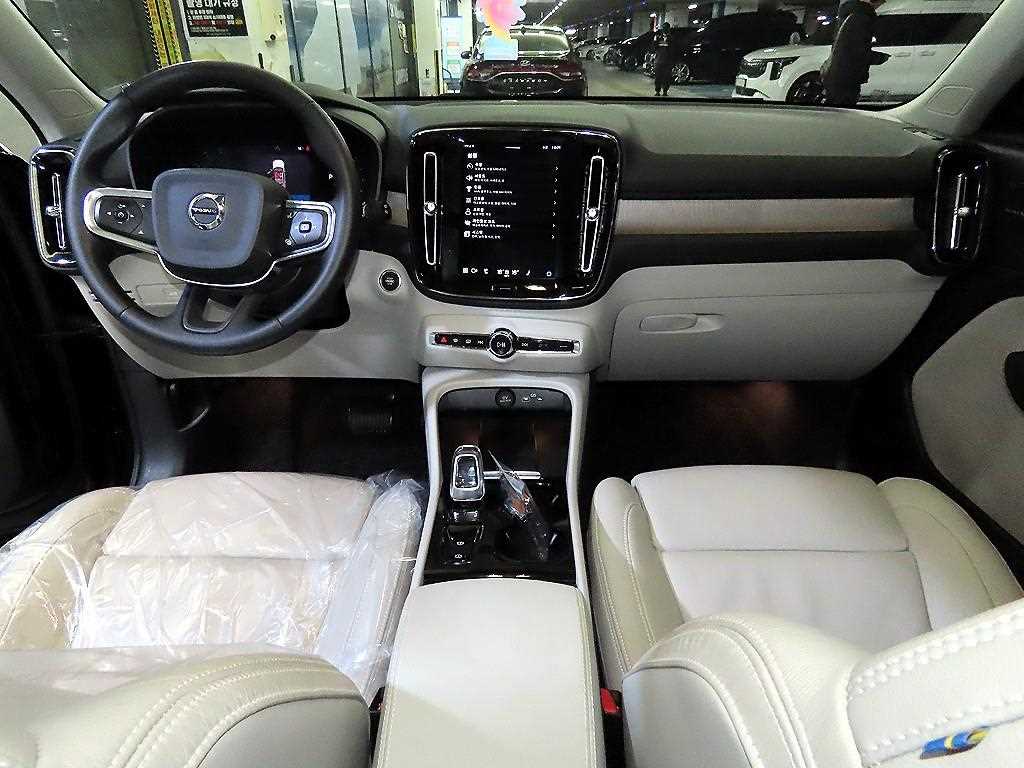 Volvo XC40 - Vista 10