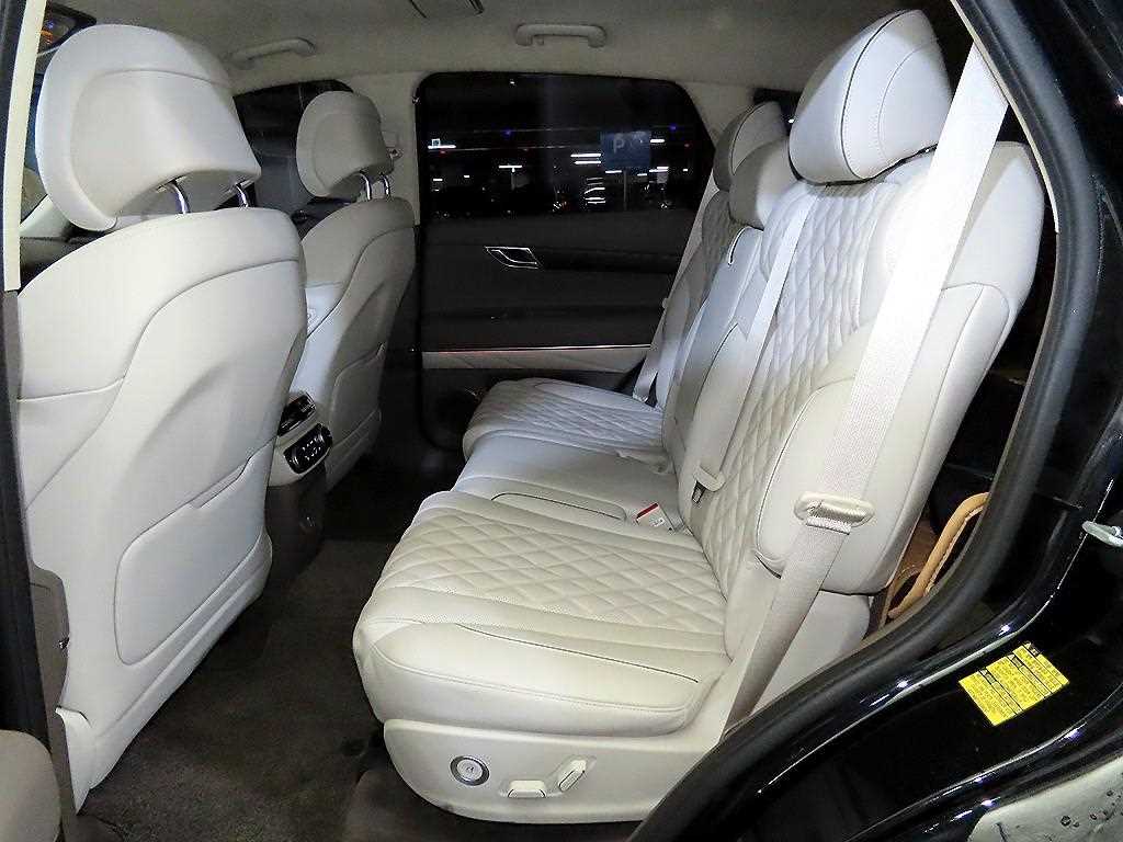 Genesis GV80 - Vista 7