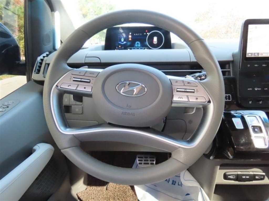 HYUNDAI Staria 2024 Negro - Importación desde Corea - HF Imports Iquique - Foto 16