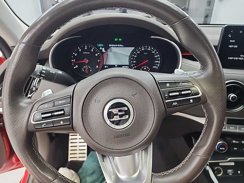 KIA Stinger - Vista 9