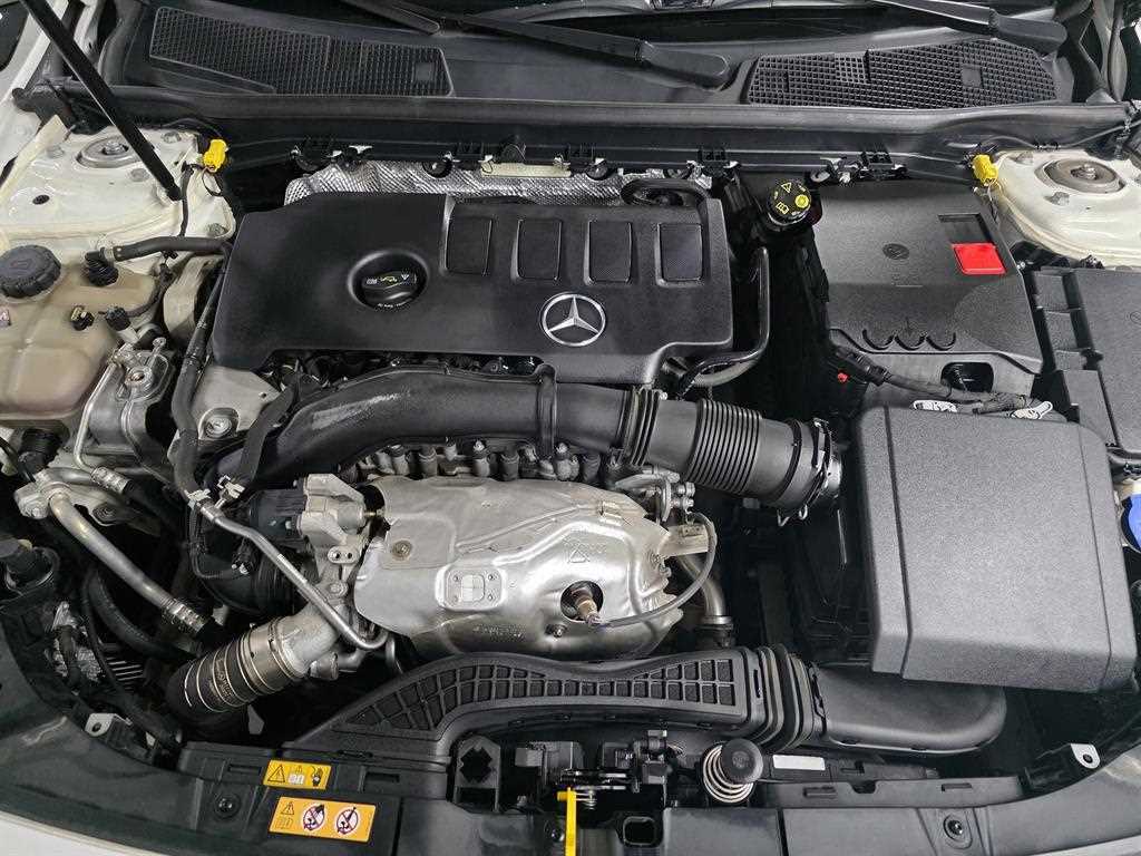 Mercedes Benz CLA Class - Vista 5