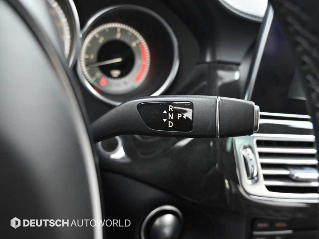 Mercedes Benz CLS Class - Vista 9