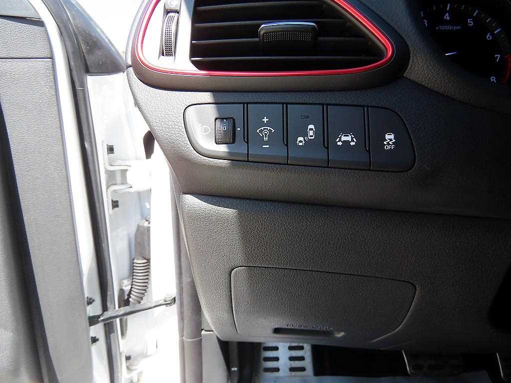 HYUNDAI i30 - Vista 12