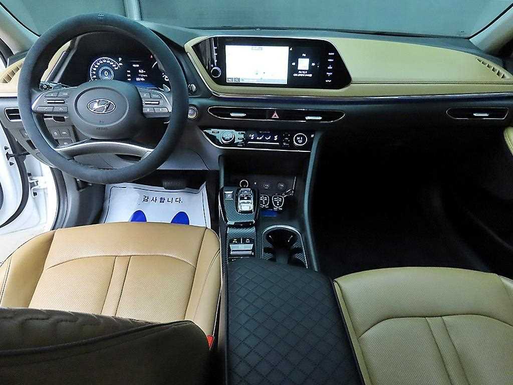 HYUNDAI Sonata - Vista 7