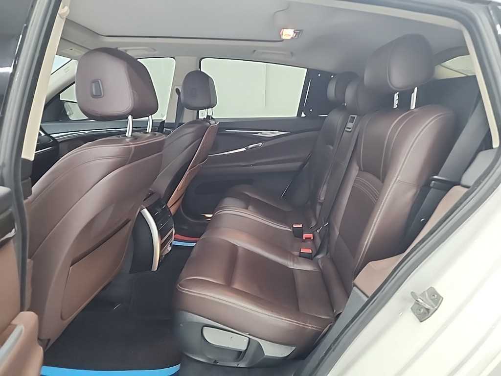 BMW Gran Turismo - Vista 12