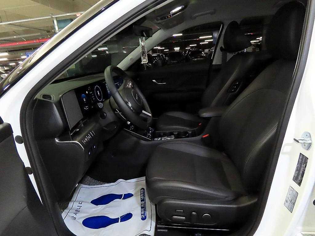 HYUNDAI Kona - Vista 6