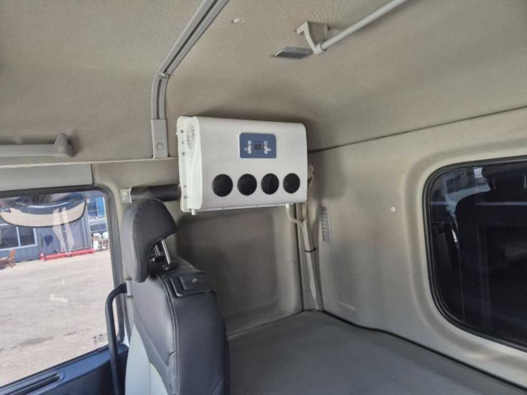 medium and large cargo truck - Vista 10