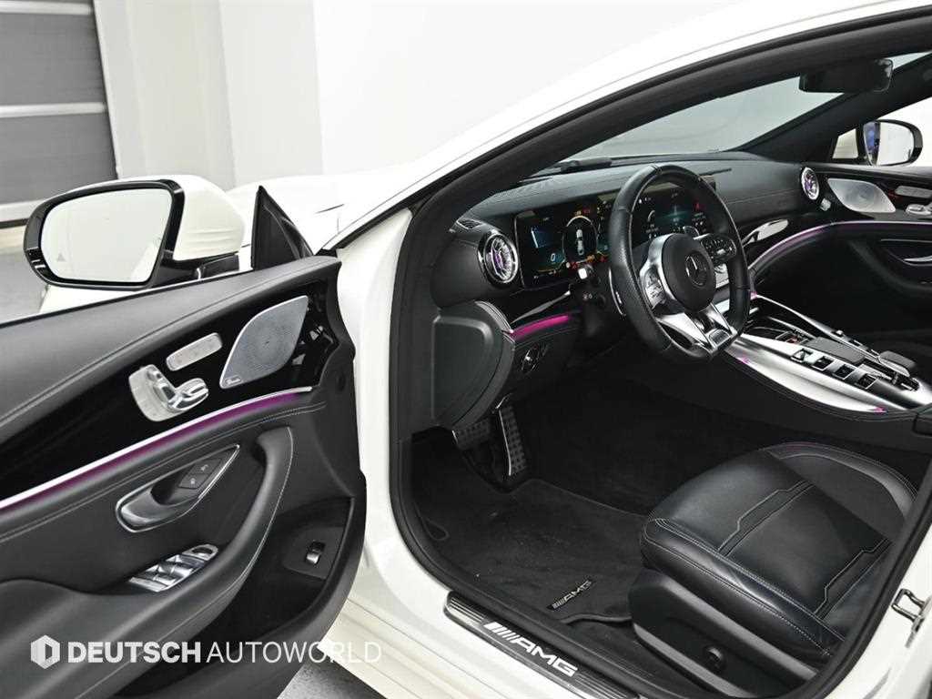 Mercedes Benz AMG GT - Vista 11