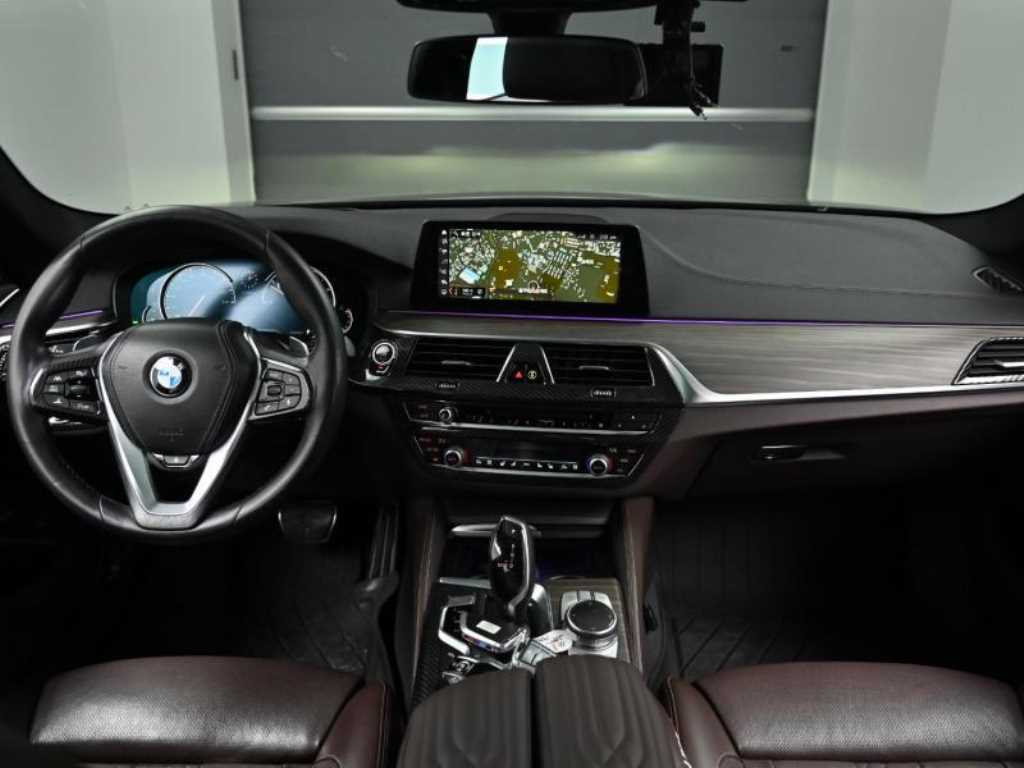 BMW 5 Series - Vista 7