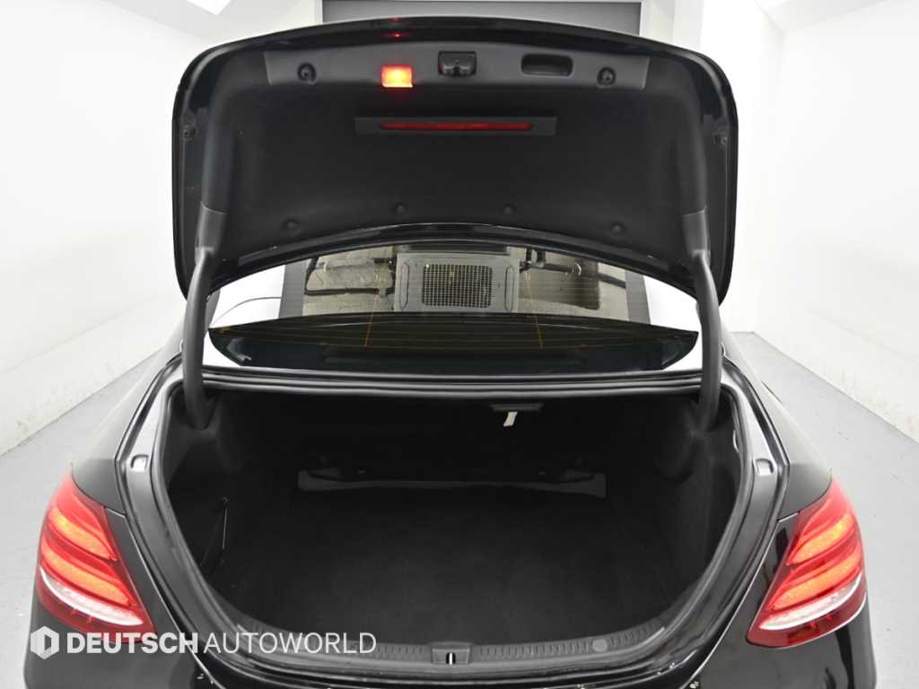 Mercedes Benz E class 2018 Negro - Importación desde Corea - HF Imports Iquique - Foto 19