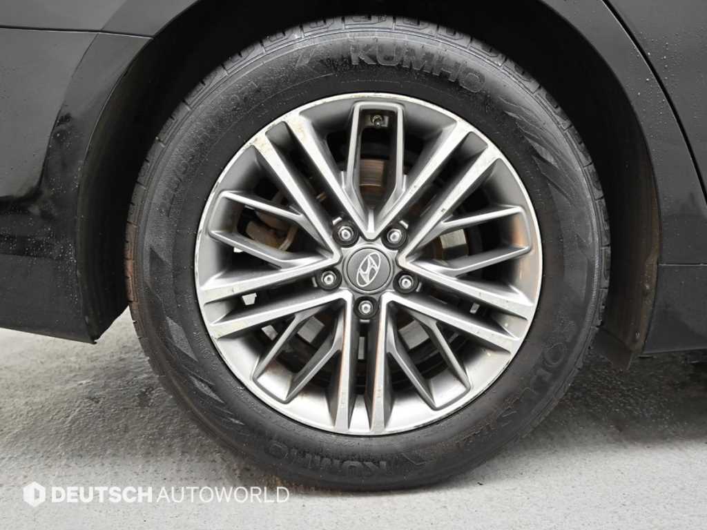 HYUNDAI Grandeur - Vista 5