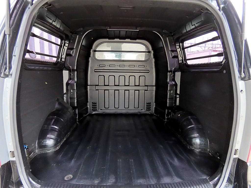 HYUNDAI Starex 2016 Negro - Importación desde Corea - HF Imports Iquique - Foto 18