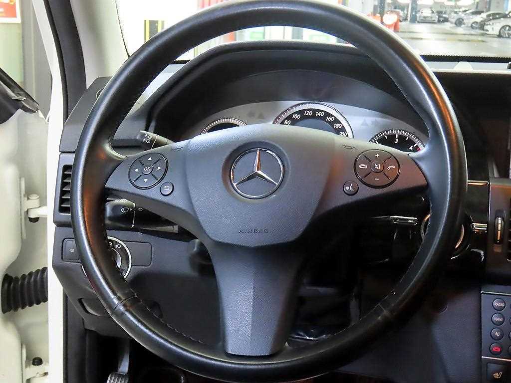 Mercedes Benz GLK Class - Vista 8