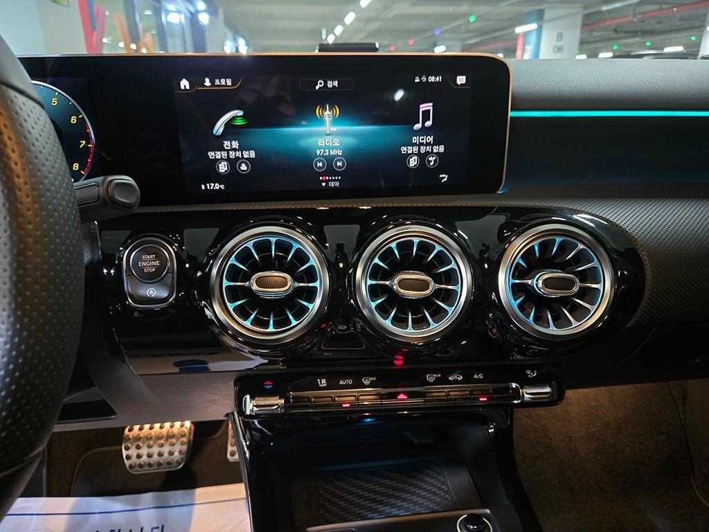 Mercedes Benz A Class - Vista 11