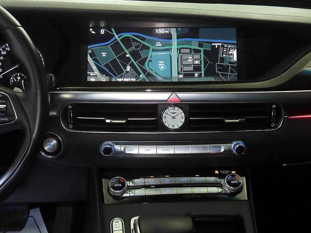 Genesis G90 - Vista 11