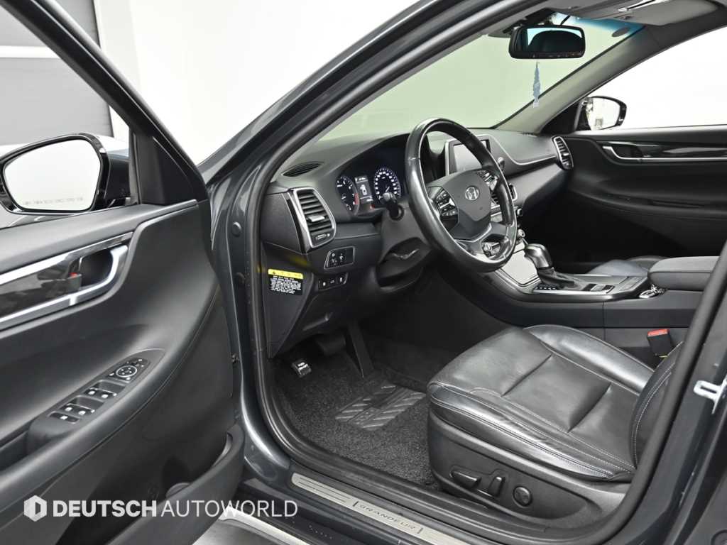 HYUNDAI Grandeur - Vista 11