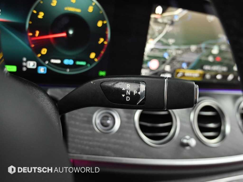 Mercedes Benz E class - Vista 9