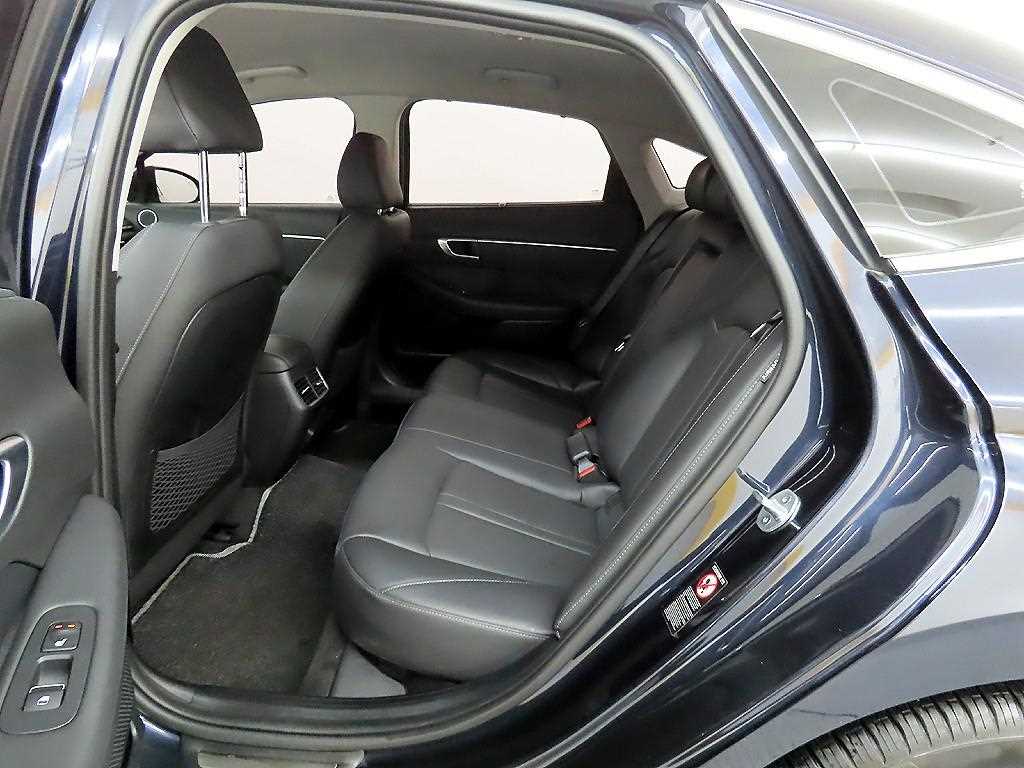 HYUNDAI Sonata - Vista 6