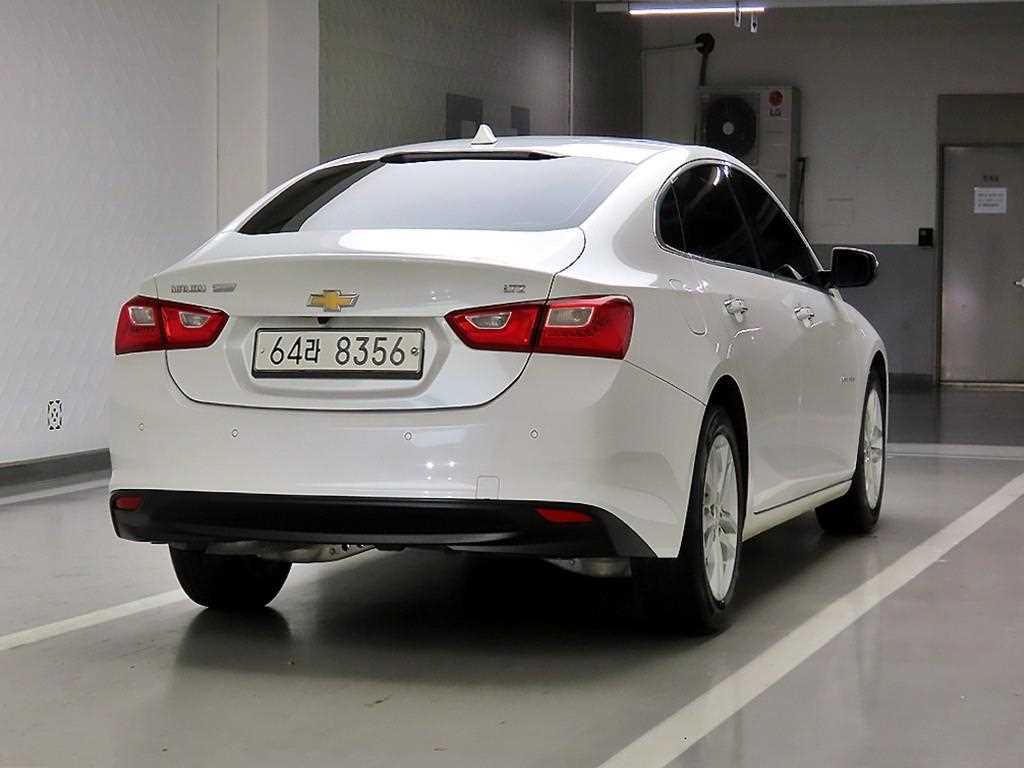 Chevrolet Malibu - Vista 4