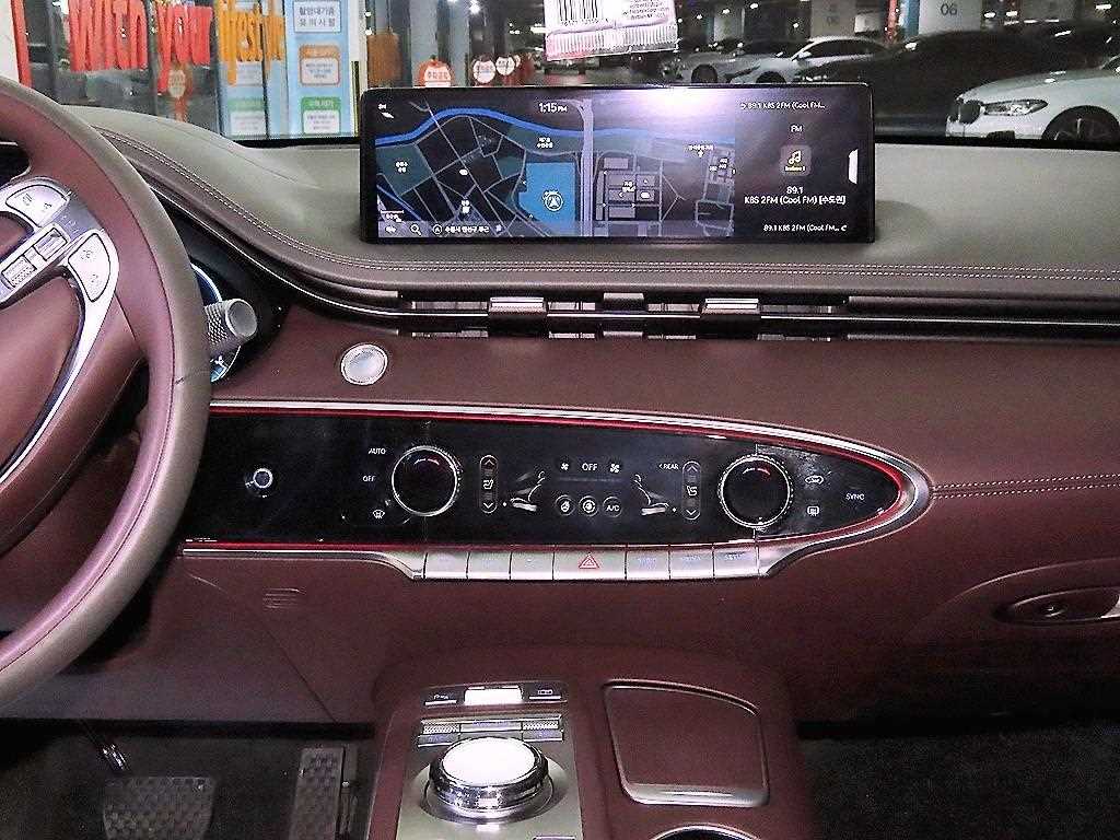 Genesis GV70 - Vista 11