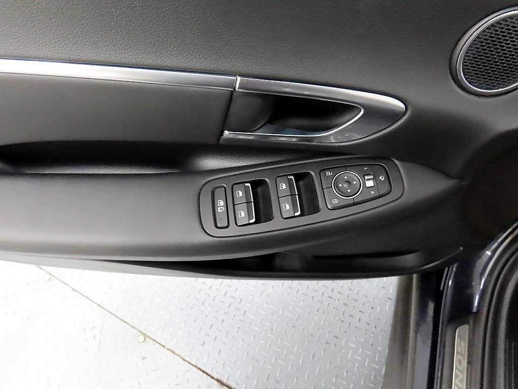 HYUNDAI Sonata - Vista 11