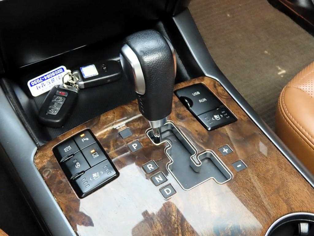 KIA Mohave - Vista 10
