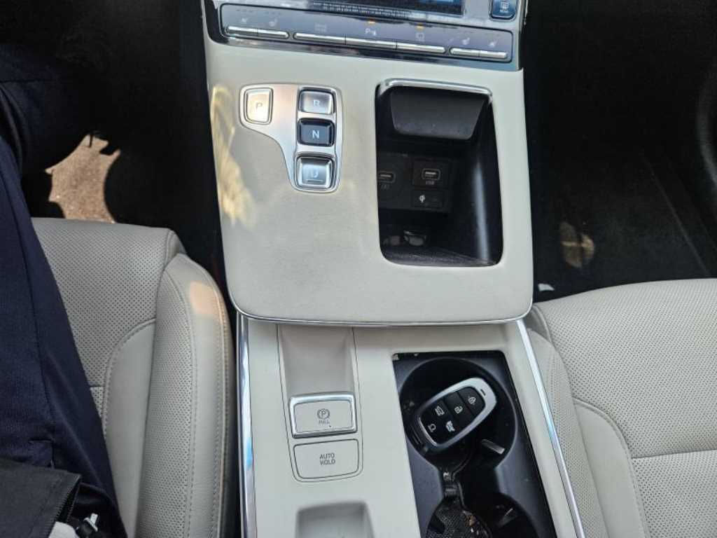 HYUNDAI Grandeur - Vista 11