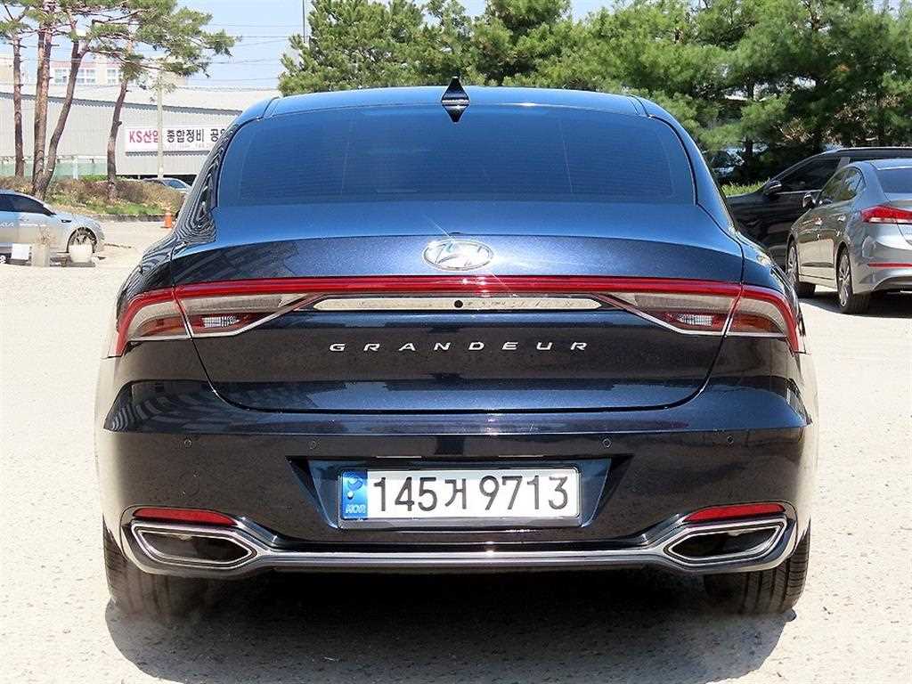 HYUNDAI Grandeur - Vista 4