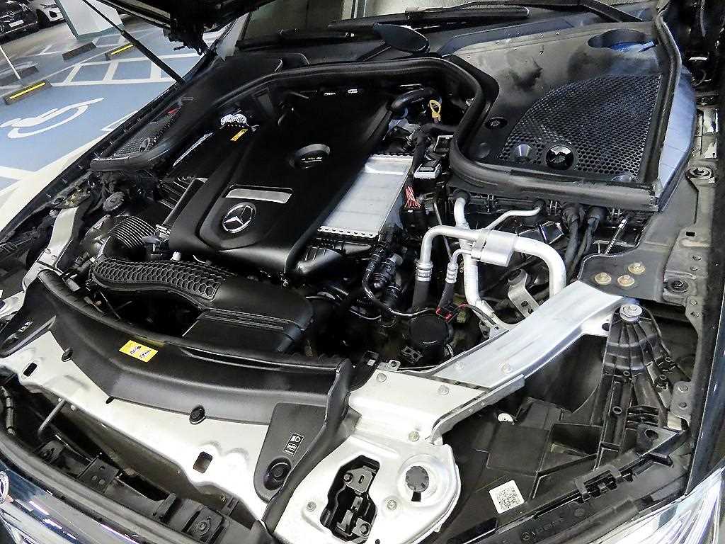 Mercedes Benz E class 2019 Negro - Importación desde Corea - HF Imports Iquique - Foto 19