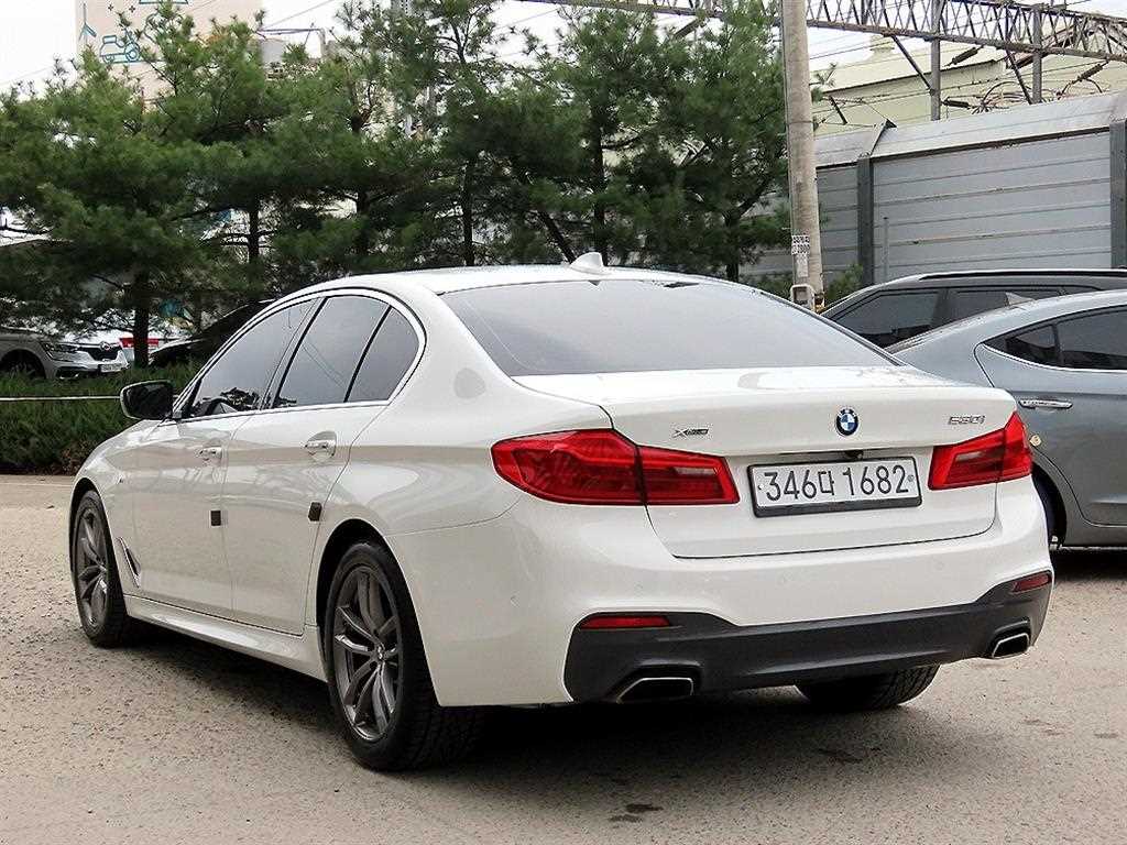 BMW 5 Series - Vista 3