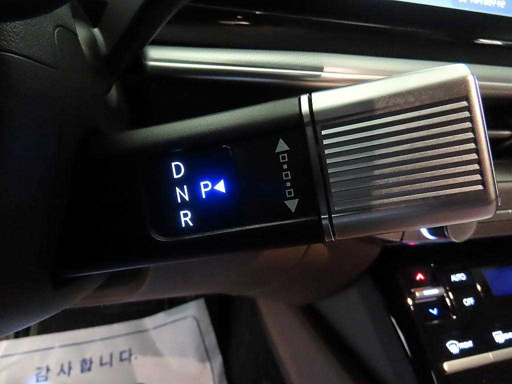 HYUNDAI Grandeur - Vista 12