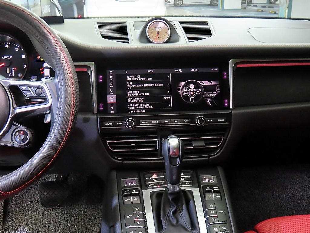 Porsche Macan - Vista 11