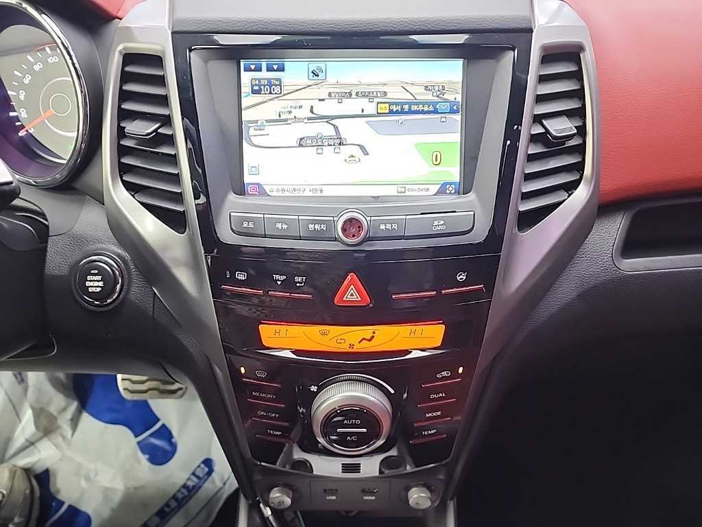 Ssangyong Tivoli - Vista 10