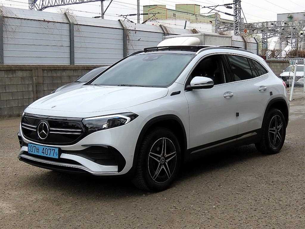 Mercedes Benz EQA - Vista 2